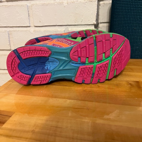 Colorful sneakers - Picture 5 of 5